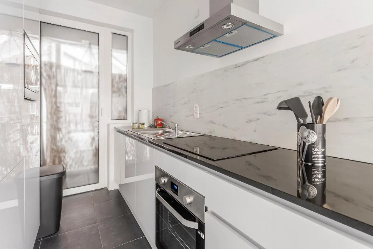 Center Of Antwerp, Fully Equipped, Train Station Apartment